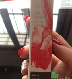 菲詩小鋪水墨絢染水潤唇彩怎么樣？菲詩小鋪唇彩好用嗎？