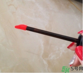 菲詩小鋪水墨絢染水潤唇彩怎么樣？菲詩小鋪唇彩好用嗎？