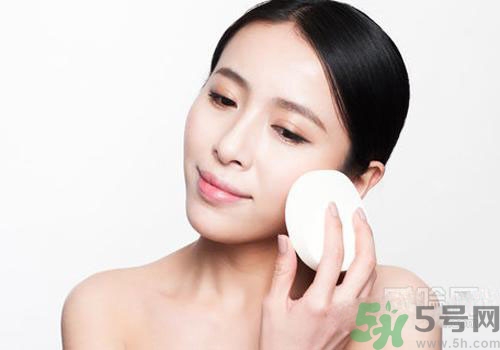 痘痘肌用什么護(hù)膚品好？痘痘肌護(hù)膚品推薦