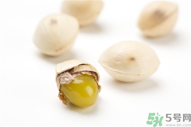 白果什么時(shí)候成熟？沒(méi)熟的白果能不能吃？