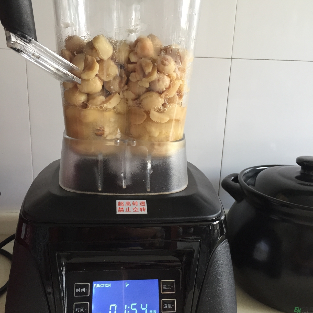 蓮蓉月餅的餡料是什么？蓮蓉月餅的餡料怎么做？