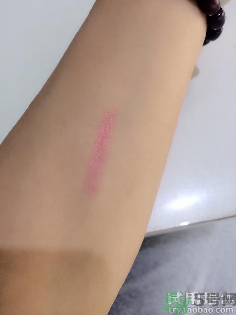 夢妝唇膏筆怎么用?夢妝唇膏筆使用方法。