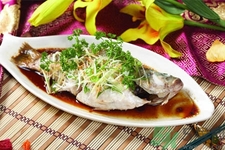 如何挑選新鮮魚？怎樣吃到不被污染的魚？