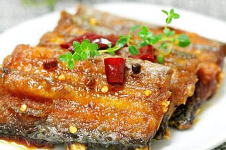 如何挑選新鮮魚？怎樣吃到不被污染的魚？