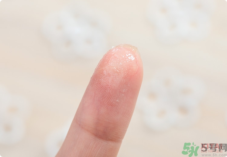 Blistex碧唇小藍罐好用嗎？怎么用？