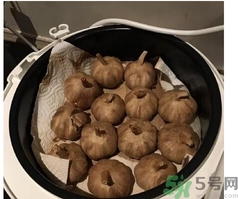 黑蒜可以補(bǔ)身體嗎？怎么自制黑蒜？