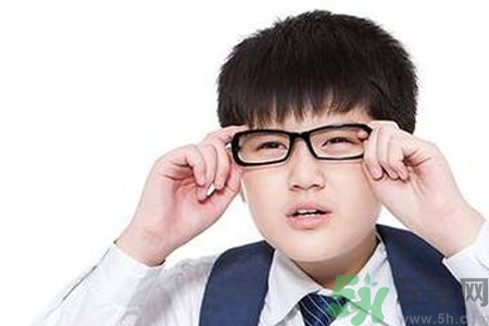 眼睛散光能治好嗎？眼睛散光的癥狀