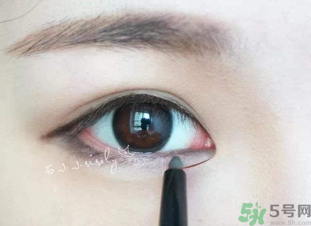 iu李智恩桃花妝怎么化？iu李智恩桃花妝怎么打造？