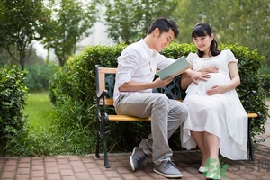 科學(xué)的胎教方法有哪些？怎么胎教培養(yǎng)聰明寶寶？
