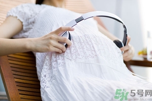 科學(xué)的胎教方法有哪些？怎么胎教培養(yǎng)聰明寶寶？