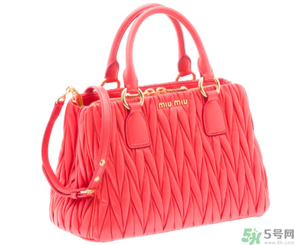 miumiu是哪個(gè)國(guó)家的牌子？miumiu是prada旗下的嗎？