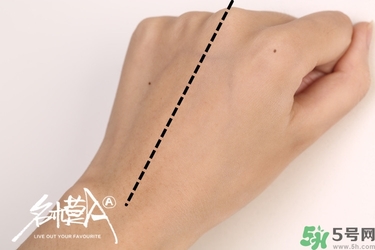 the saem得鮮散粉怎么用？得鮮薄荷散粉使用方法