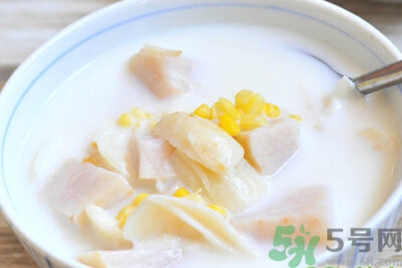 吃芋頭可以喝牛奶嗎？吃芋頭喝牛?奶有什么好處？