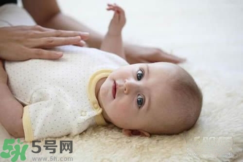 積食發(fā)燒怎么推拿？積食發(fā)燒推拿手法圖解