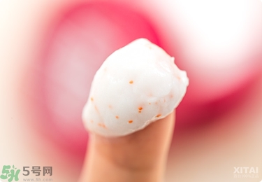 資生堂護(hù)手霜怎么樣？資生堂護(hù)手霜100g紅罐好用嗎？