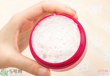 資生堂護(hù)手霜怎么樣？資生堂護(hù)手霜100g紅罐好用嗎？