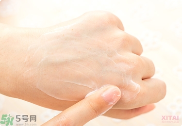 資生堂護(hù)手霜怎么樣？資生堂護(hù)手霜100g紅罐好用嗎？