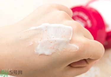 資生堂護(hù)手霜怎么樣？資生堂護(hù)手霜100g紅罐好用嗎？