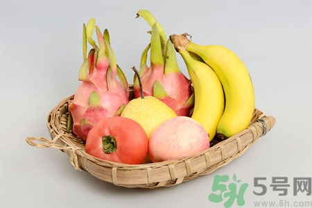 火龍果和梨能一起吃嗎？火龍果和梨能一起榨汁嗎？