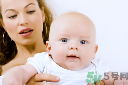 母乳不足的原因是什么？母乳不足怎么辦？