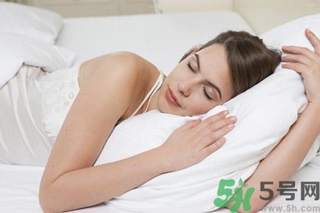 晚上如何快速入睡？快速入睡的方法有哪些？
