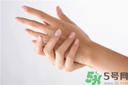 手干裂可以用蘆薈膠嗎？手干裂怎么辦？