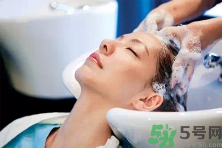 孕婦秋季洗頭多久一次？孕期洗頭一周幾次最好？