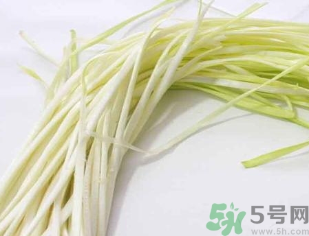 韭黃是蒜黃嗎？韭黃和蒜黃的區(qū)別？