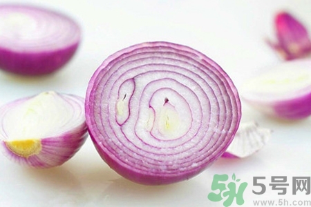 吃洋蔥的好處和壞處是什么？吃洋蔥可以降血糖嗎？