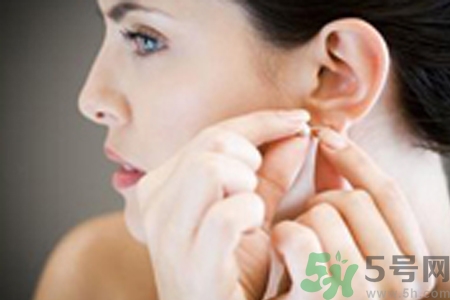 過敏體質(zhì)能打耳洞嗎？疤痕體質(zhì)可以穿耳洞嗎？