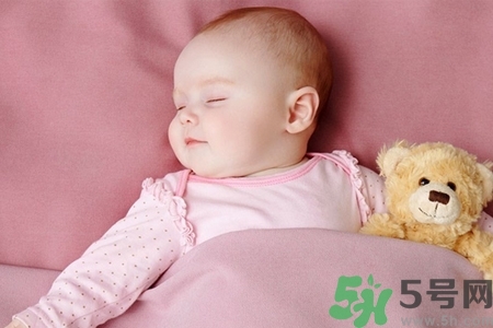 小孩半夜哭鬧怎么回事？小孩半夜哭鬧怎么辦？