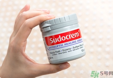 Sudocrem屁屁霜怎么用？sudocrem屁屁霜初生寶寶能用嗎？