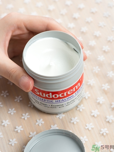 Sudocrem屁屁霜怎么用？sudocrem屁屁霜初生寶寶能用嗎？