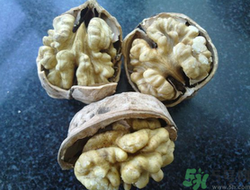 新鮮核桃能冷凍嗎？新鮮核桃能放冰箱嗎？