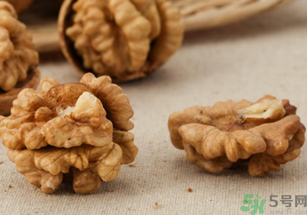 紙皮核桃和薄皮核桃的區(qū)別？紙皮核桃和薄皮核桃哪個(gè)好？
