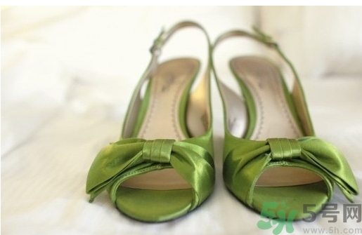 結婚可以穿綠色衣服嗎？結婚為什么穿綠鞋子？