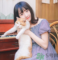 皮膚不白的人染什么顏色的頭發(fā)？頭發(fā)顏色怎么選擇？