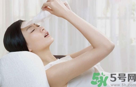 夏天曬黑了多久恢復(fù)？夏天曬黑了怎么白回來？