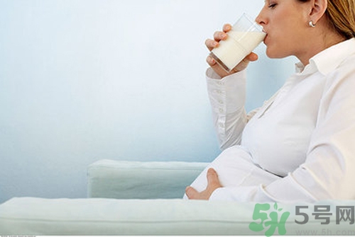 孕婦缺鈣的癥狀有哪些？孕婦缺鈣怎么補(bǔ)？