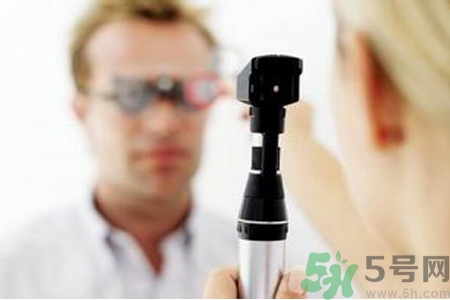 眼睛視力模糊是怎么回事？眼睛視力模糊是怎么辦？