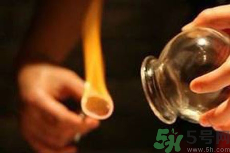 老人能在家拔火罐嗎？老年人拔火罐需要注意什么？
