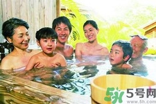 小孩可以泡溫泉嗎？多大的小孩可以泡溫泉？