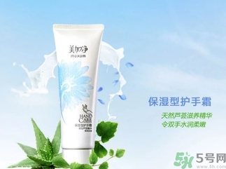 護手霜可以擦臉嗎？護手霜可以擦腳嗎？