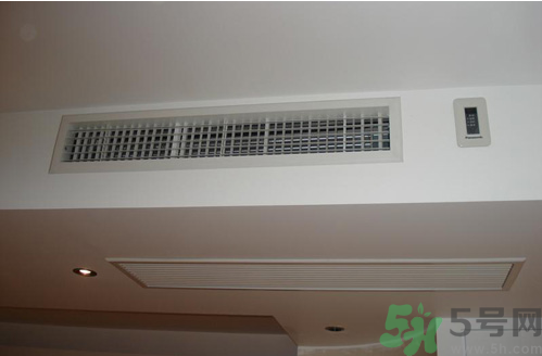 秋天空調(diào)開什么溫度最好？秋天空調(diào)開多少度合適？