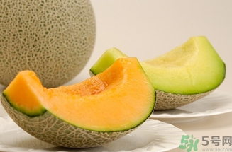 哈密瓜吃多了會(huì)怎么樣？哈密瓜吃多了會(huì)上火嗎？