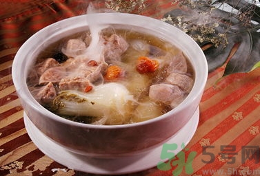 入秋喝什么湯最好？秋季養(yǎng)生湯有哪些？