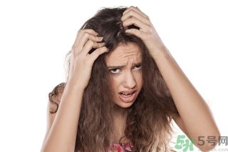 掉頭發(fā)用白醋洗頭好嗎？掉頭發(fā)用醋洗好嗎？