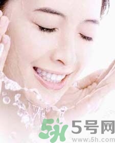 牛奶過期了還能喝嗎？牛奶過期了如何利用？
