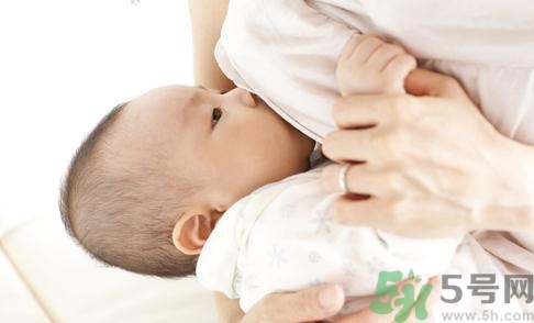 母乳喂養(yǎng)的好處有哪些？母乳喂養(yǎng)怎么知道寶寶吃飽了沒？