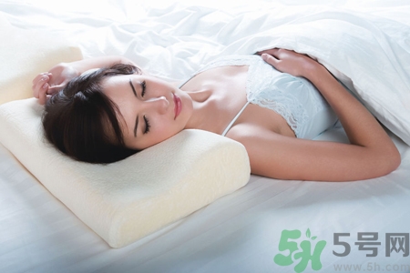 懷孕初期應(yīng)注意什么？懷孕初期吃什么好？